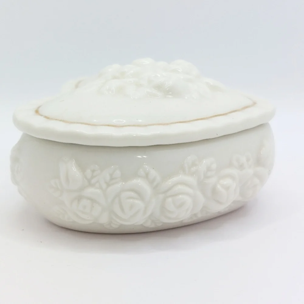 Vintage White Porcelain Heart Shaped Trinket Box Rose Floral Design Gold Trim